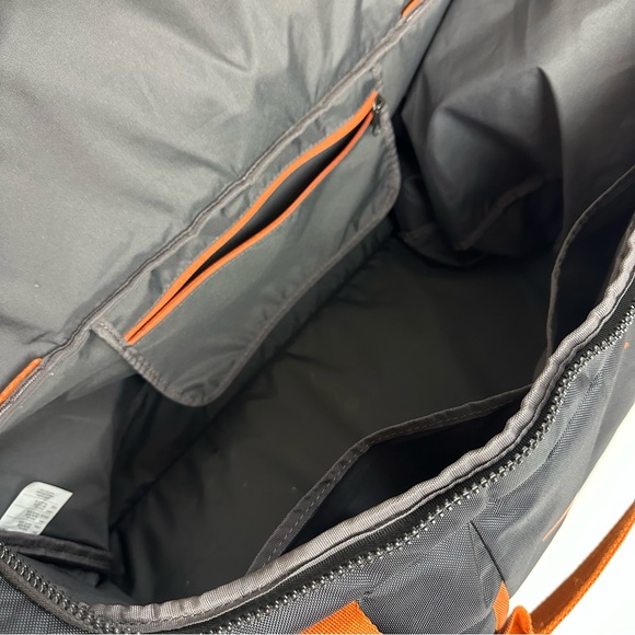 ❌SOLD❌Nike Large Duffel Bag Texas Longhorns Training Black Orange Pockets Gym - Picture 6 of 16